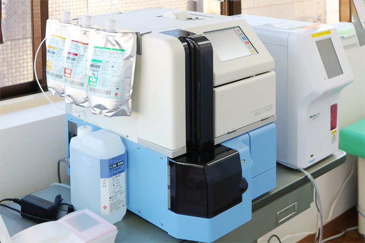 自動グリコヘモグロビン分析計